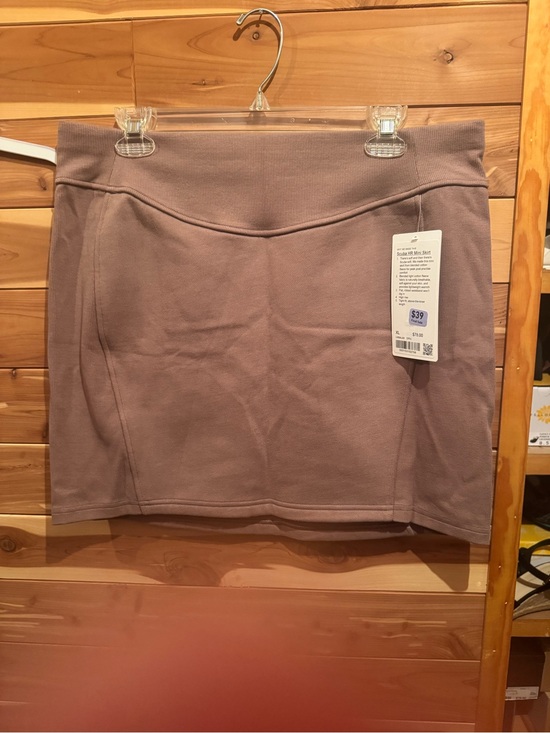 lululemon athletica Dresses & Skirts - Lululemon Scuba Mini Skirt